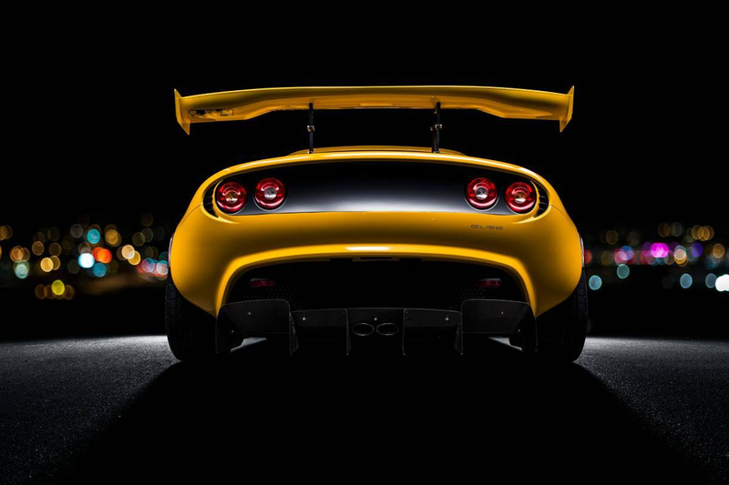 Illustration for article titled At $35,900, Would You Put Your Body Into This Widebody 2005 Lotus Elise?